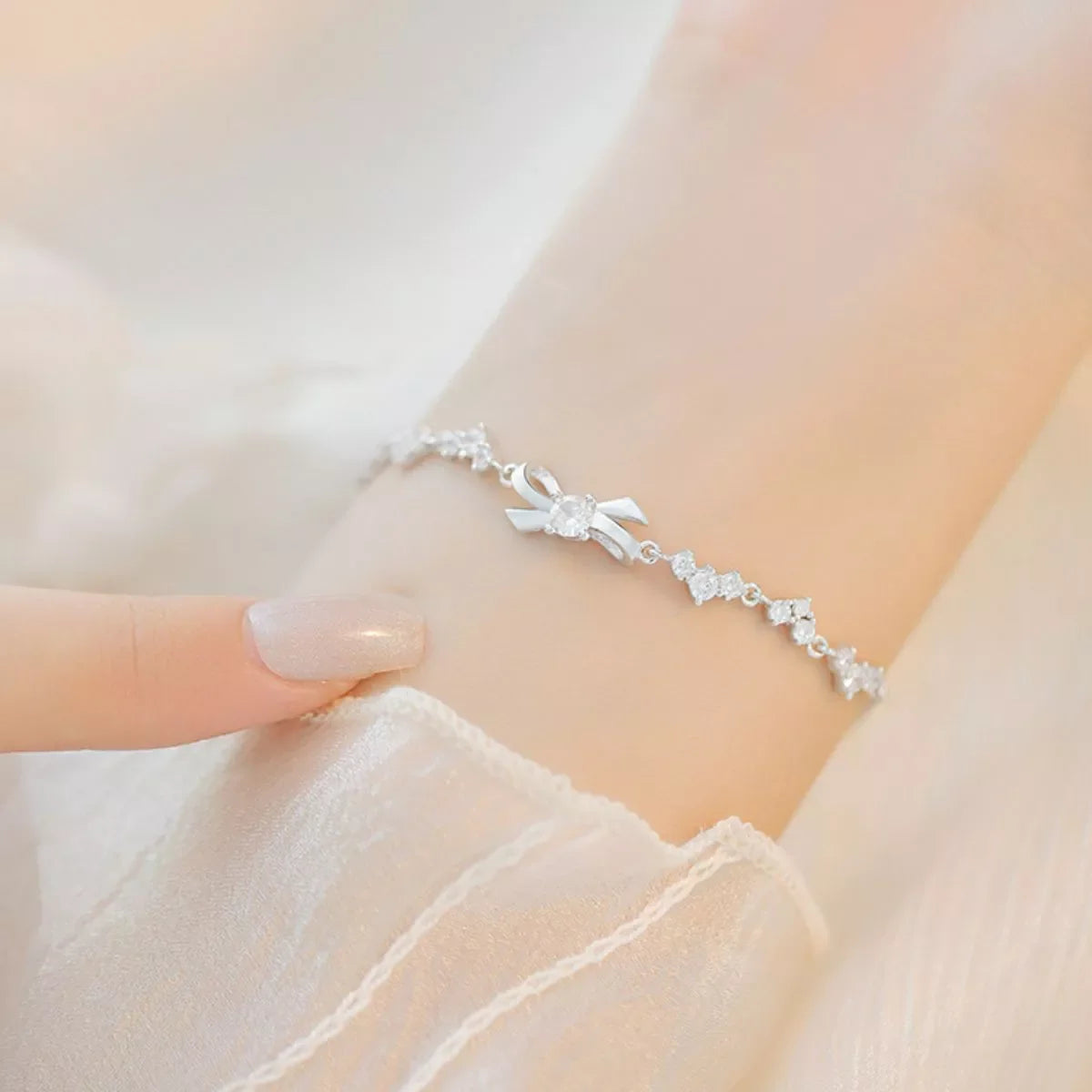 925 Sterling Silver Chain Bow Bracelet