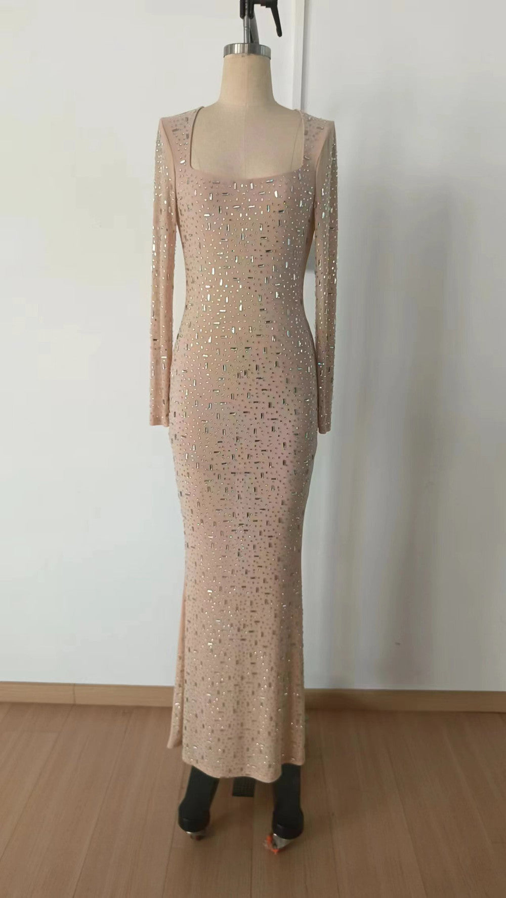 Women's Slim-fit Long Sleeve Dress (See size chart where applicable)