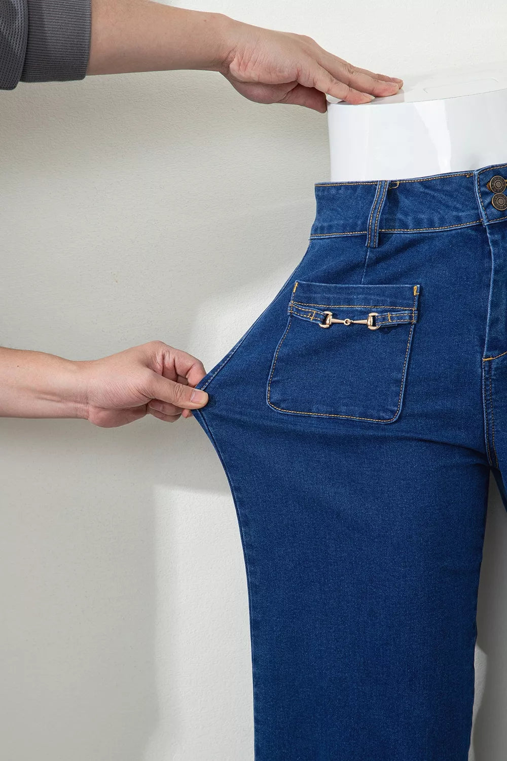 Hardware Decor Patched Pockets Wide Leg Jeans