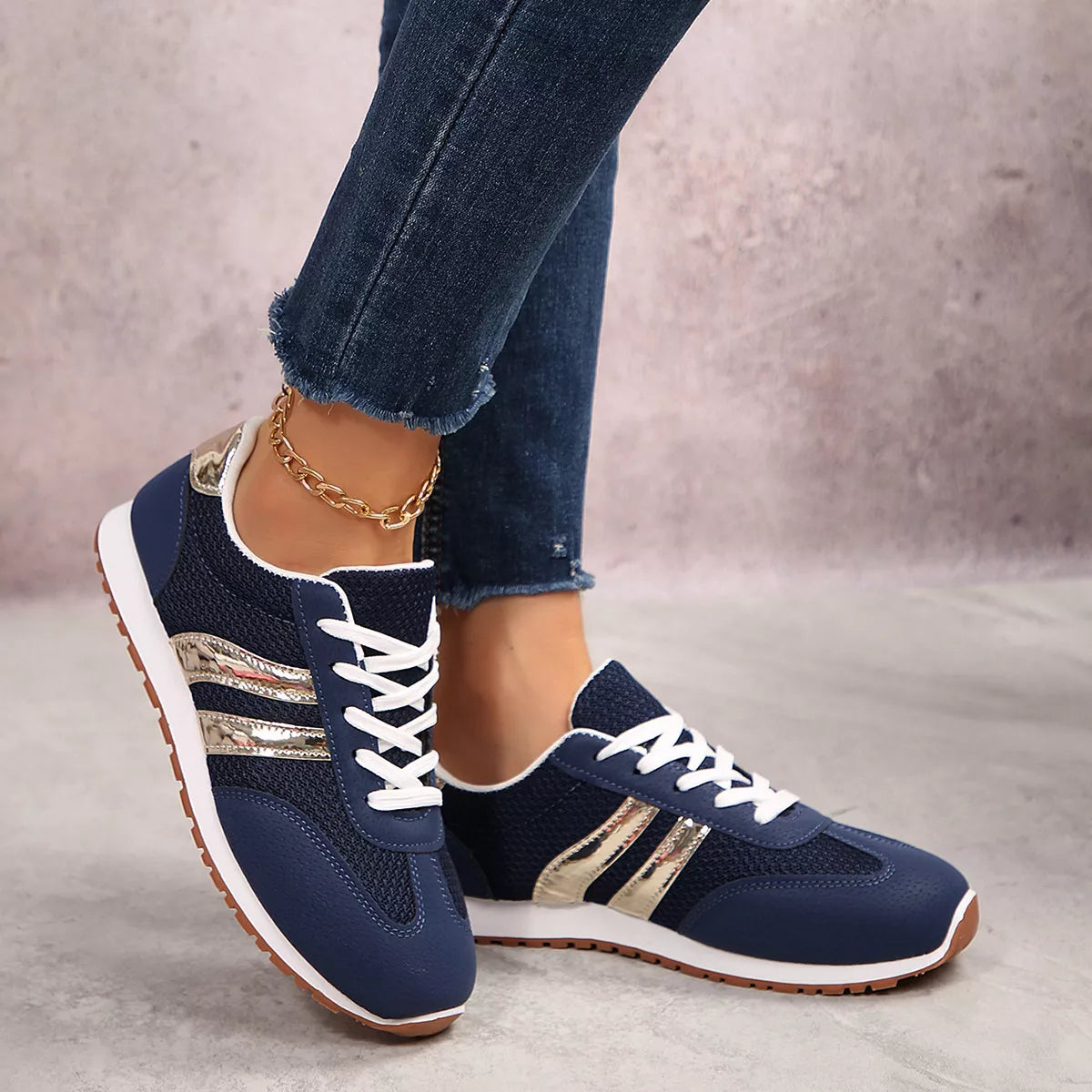 Round Toe Lace Up Sneakers