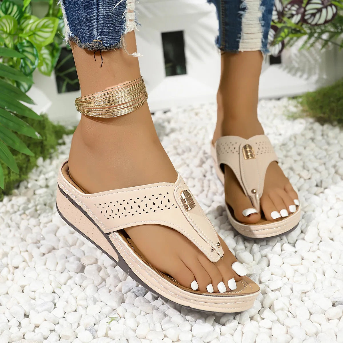 Toe Post Flats Sandals