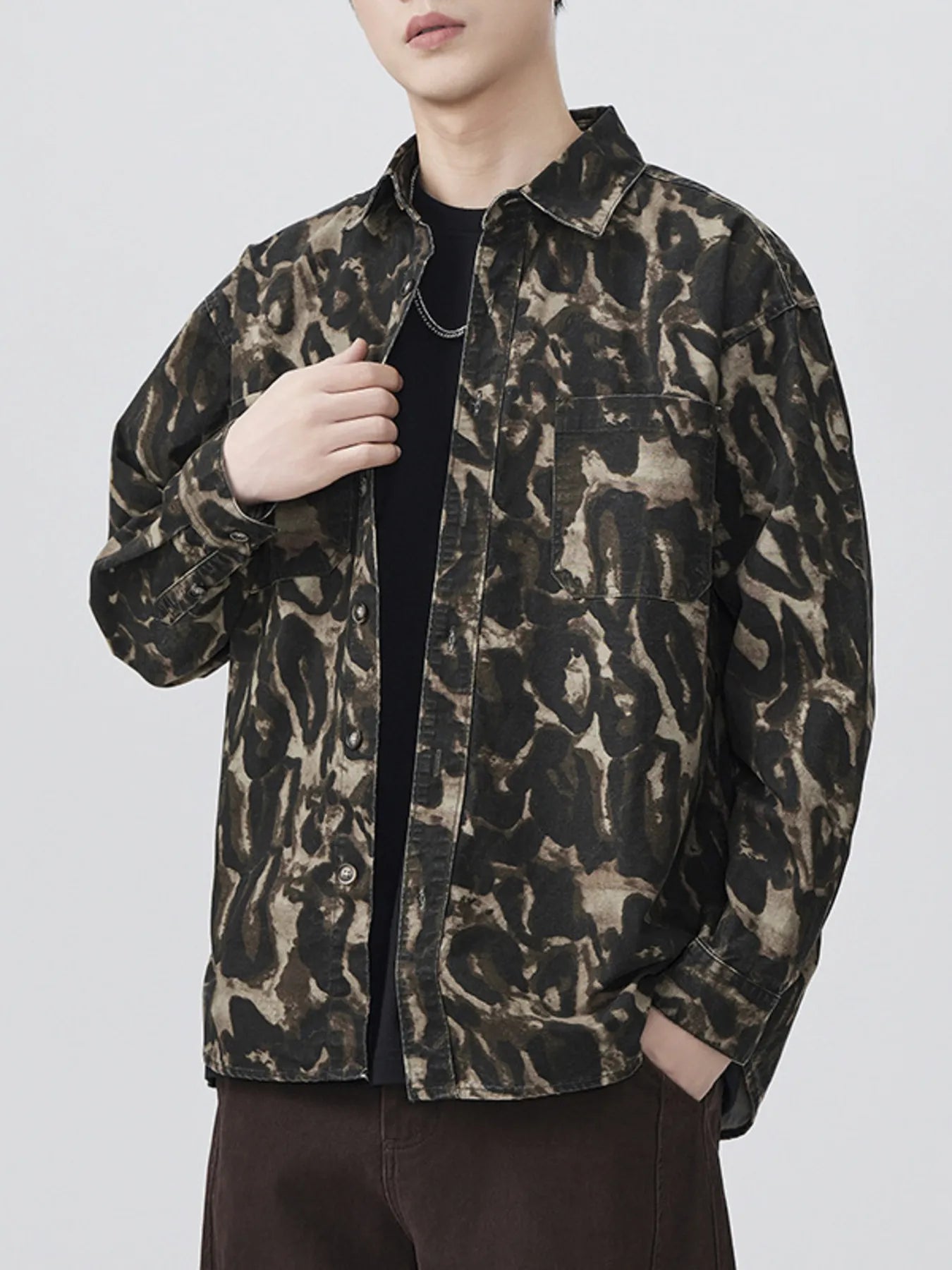 Men's Plus Size Camouflage Print Button-Up Shacket