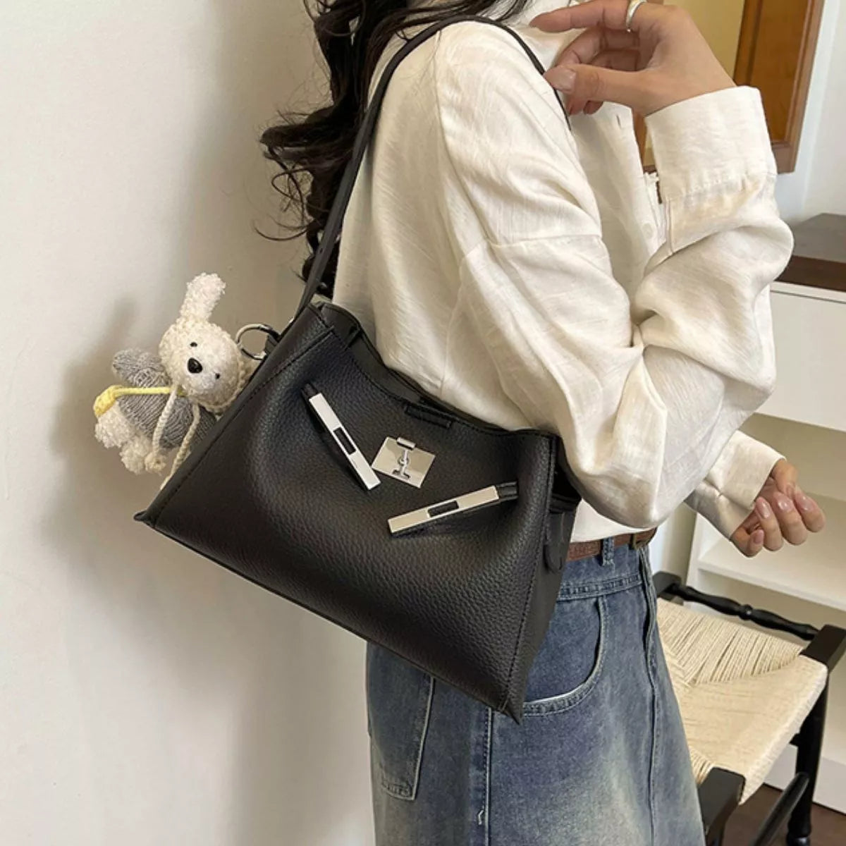 Lock Detail Crossbody Bag