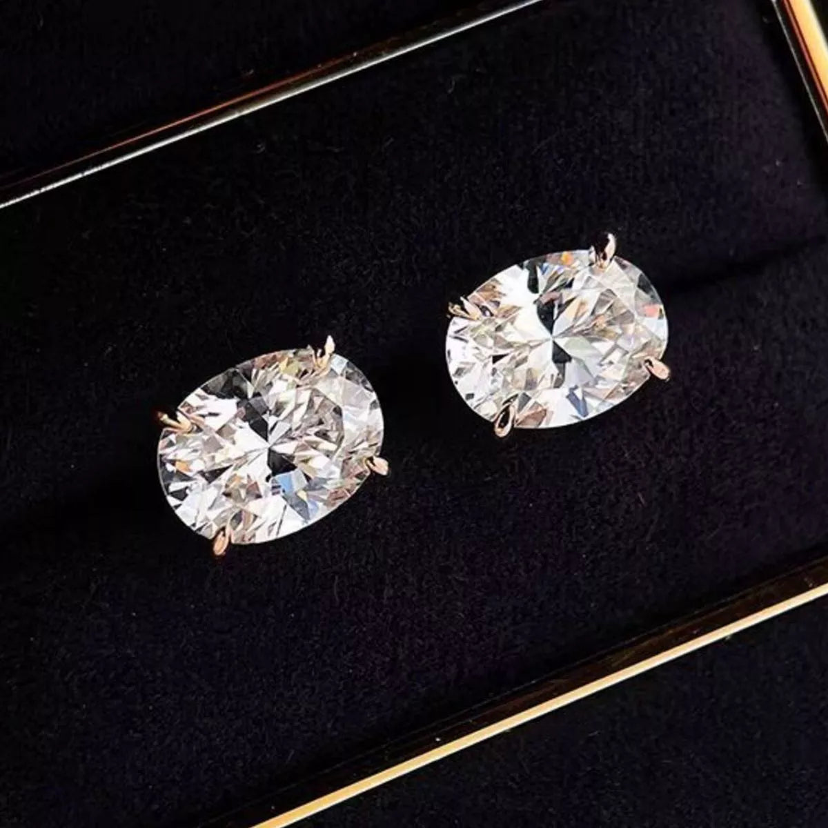 1 Carat Moissanite 925 Sterling Silver Stud Earrings