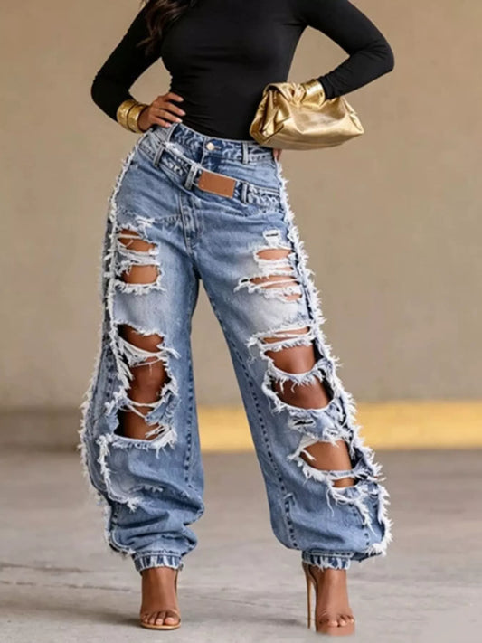 Distressed Loose Fit Jeans