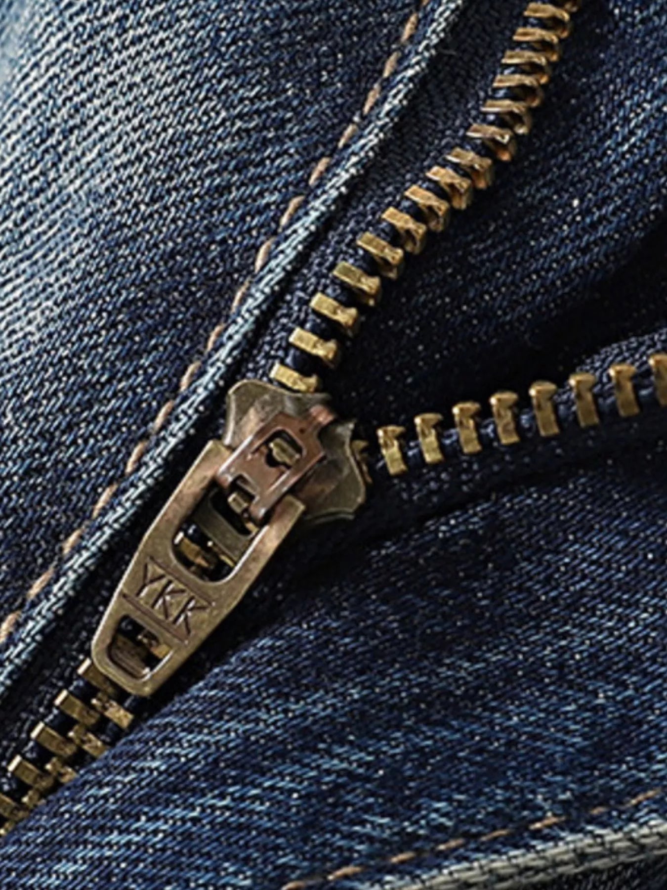 Men's Distressed Loose Fit Jeans