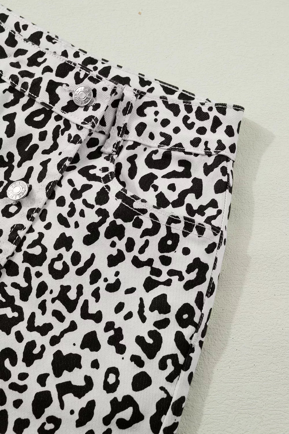 Leopard Print Button Overlap Denim Shorts