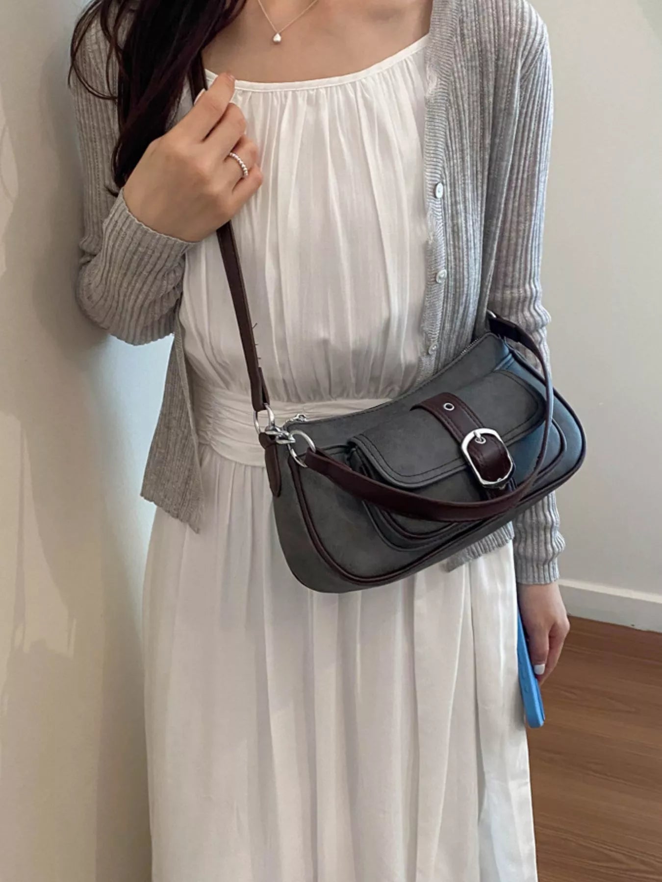 Vintage Buckle Detail Crossbody Bag
