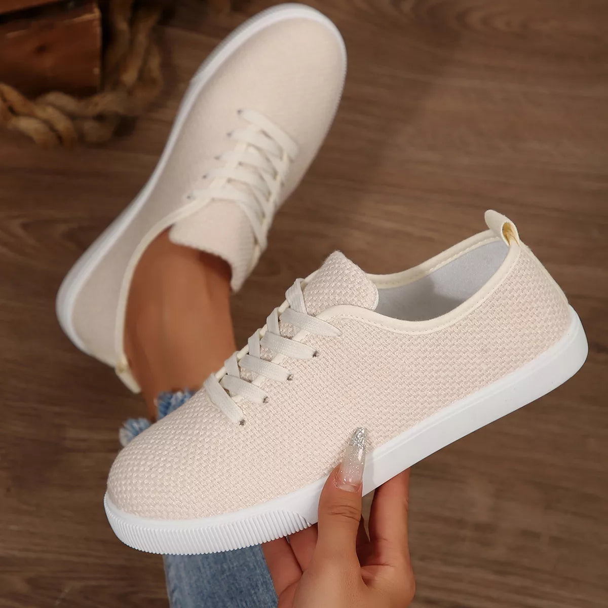 Round Toe Lace Up Sneakers