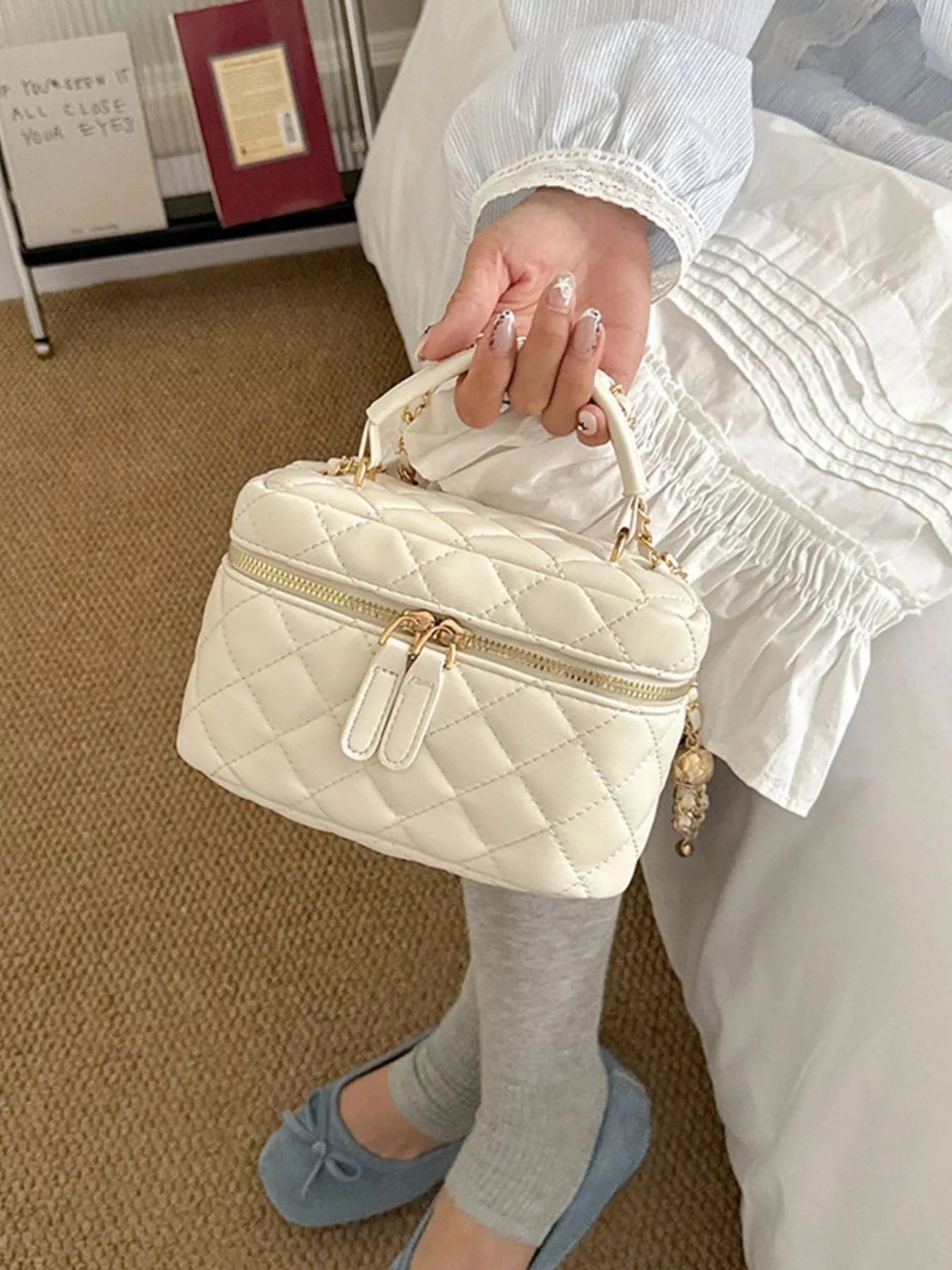Quilted Chain Strap Crossbody Bag