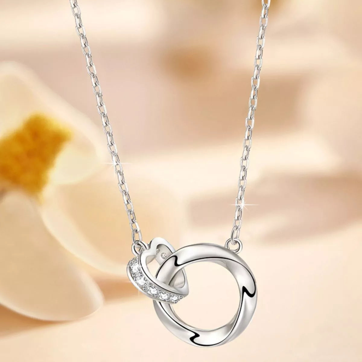 925 Sterling Silver Interlocking Circles Pendant Necklace