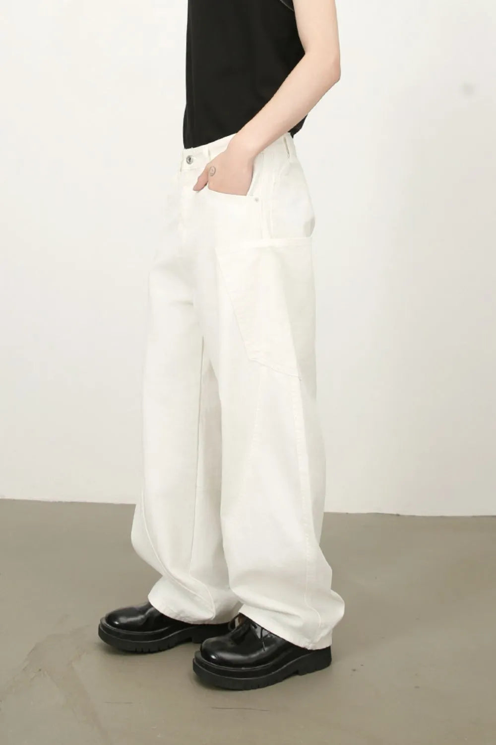 Men's Mid Rise Wide Leg Jeans