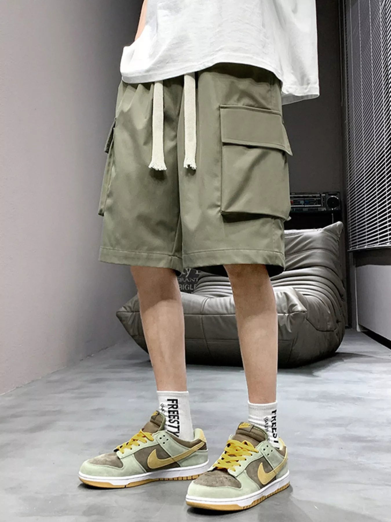 Men's Plus Size Casual Cargo Shorts with Drawstring