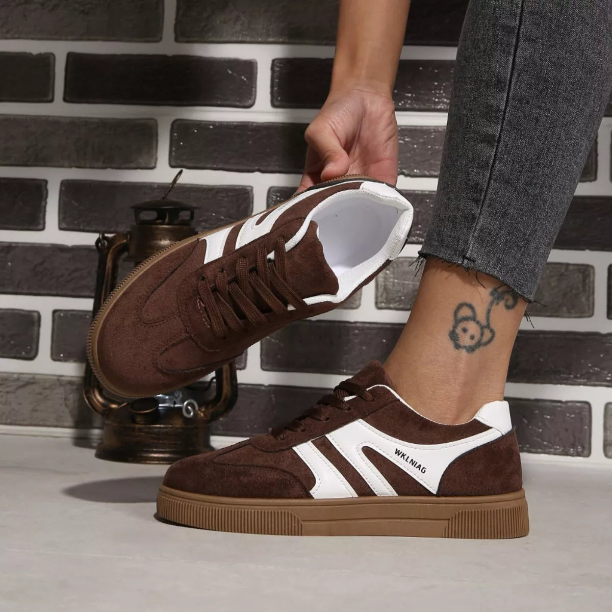 Round Toe Lace Up Sneakers