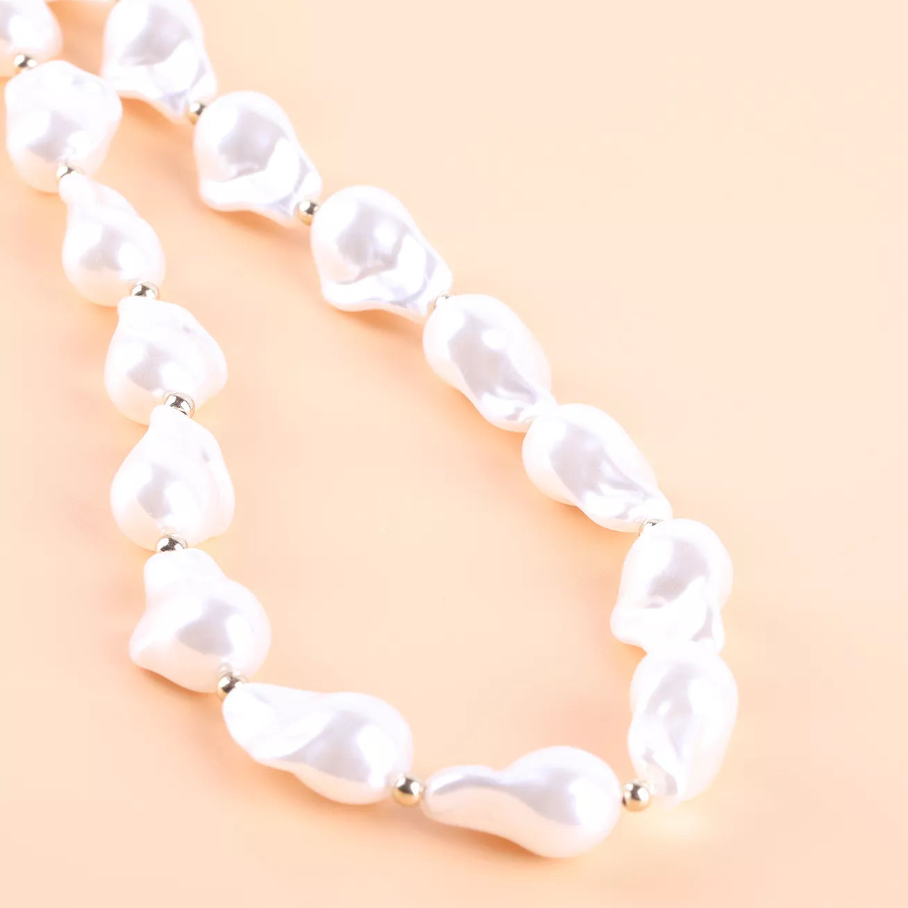 Synthetic Pearl Necklace with Toggle Clasp