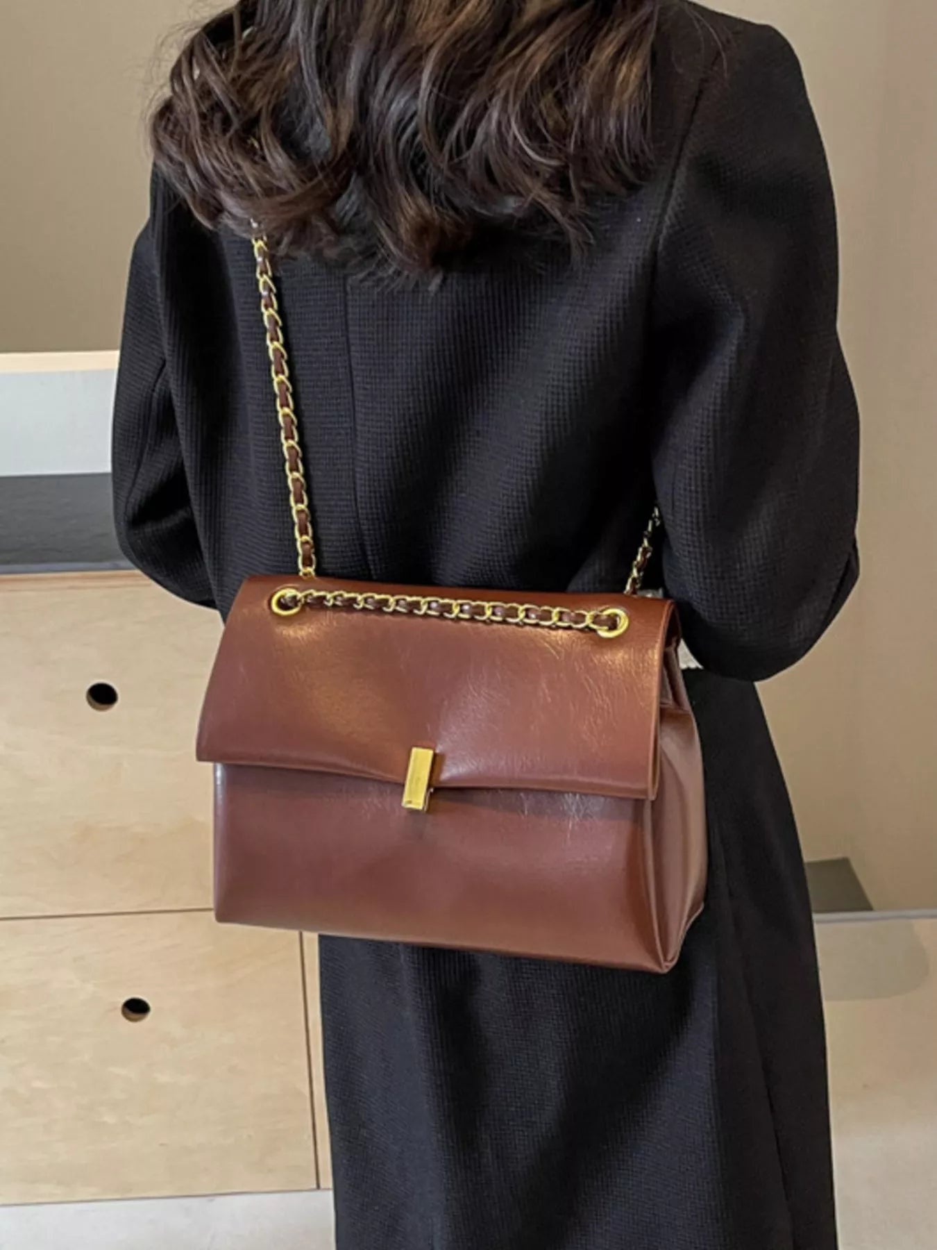 Chain Strap Shoulder Bag