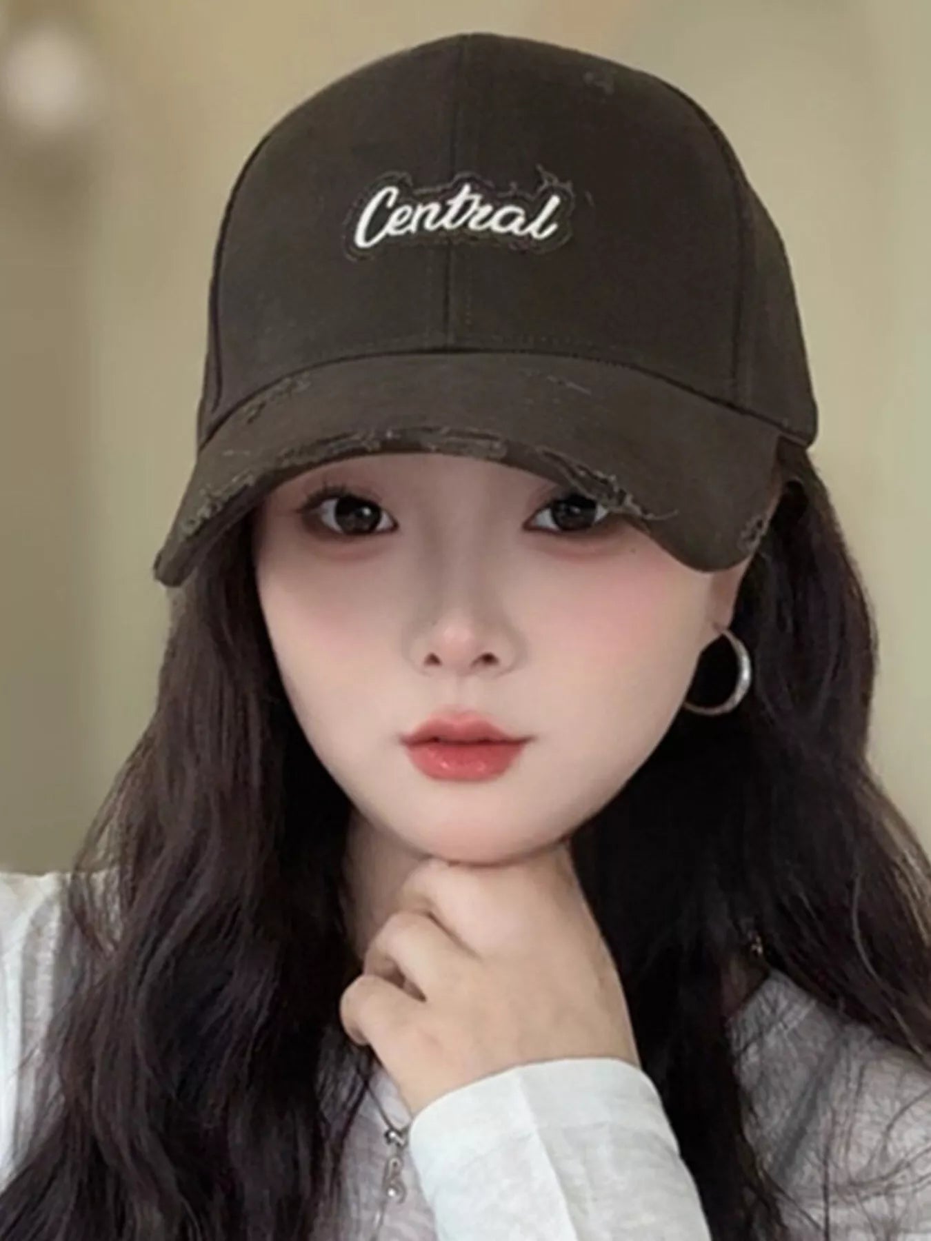 Distressed Embroidered Causal Baseball Cap