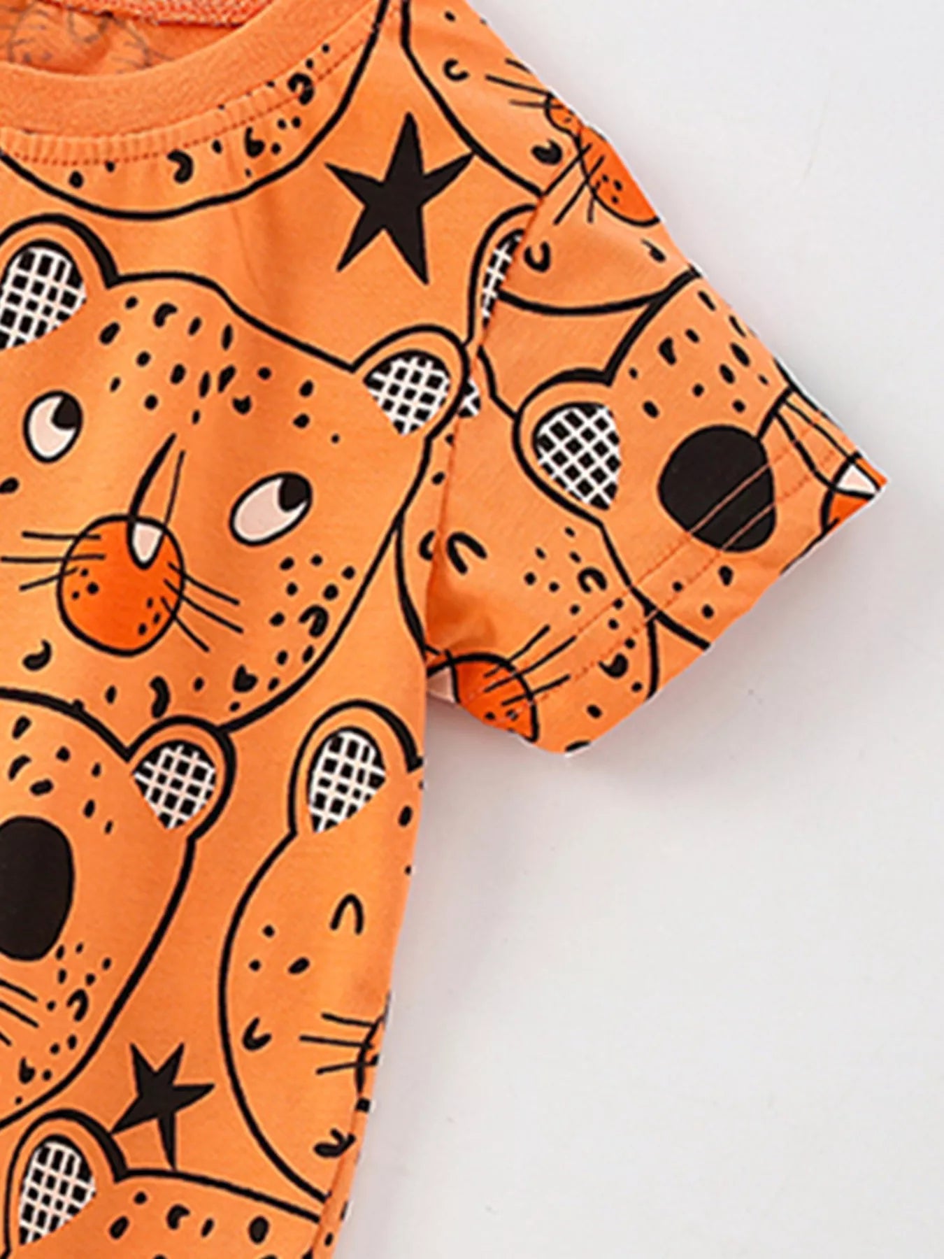 Children's Bear Print Round Neck Top and Shorts Set