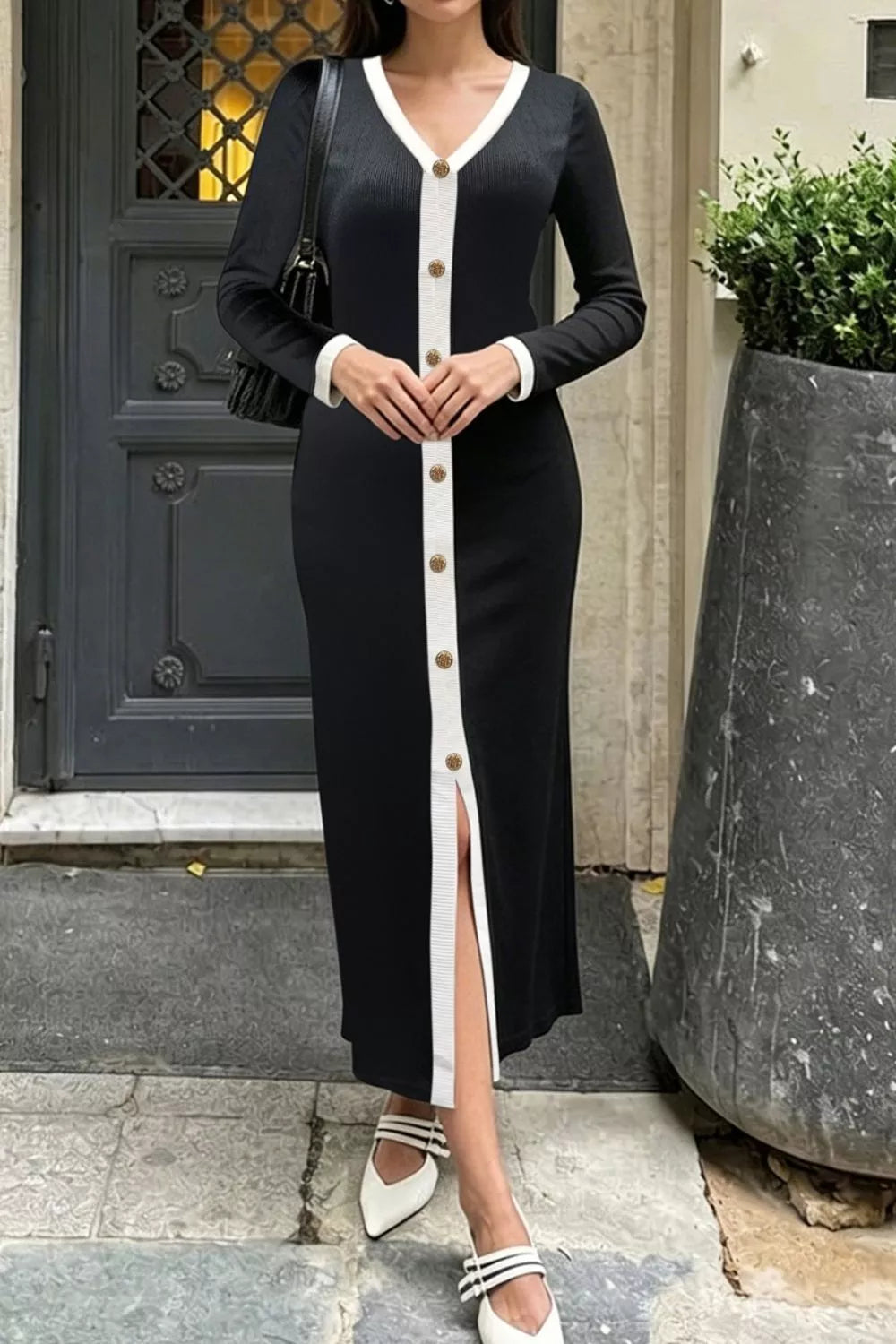 Contrast Trim V-Neck Knit Dress