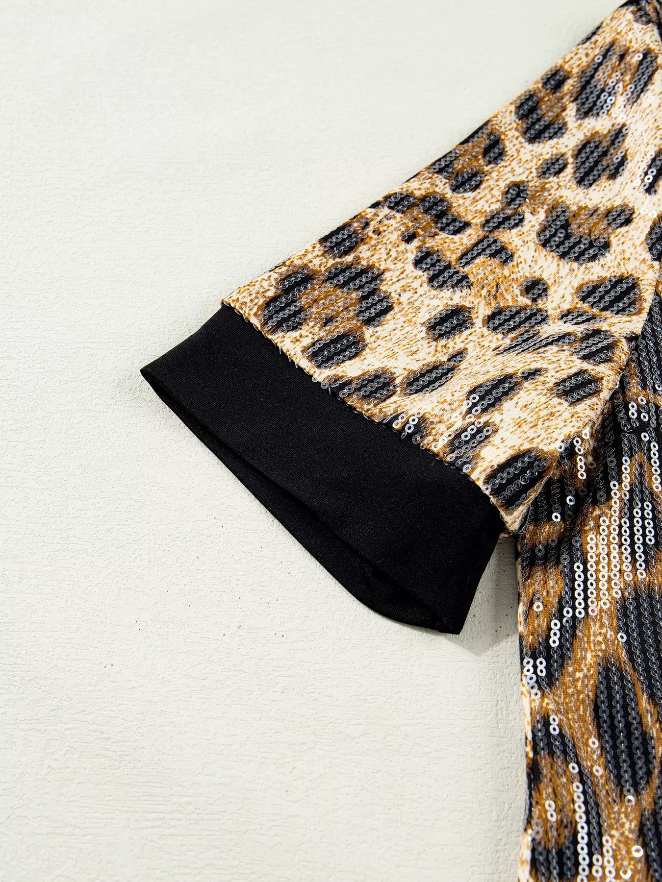 Sequin Leopard Pattern Short Sleeve Top