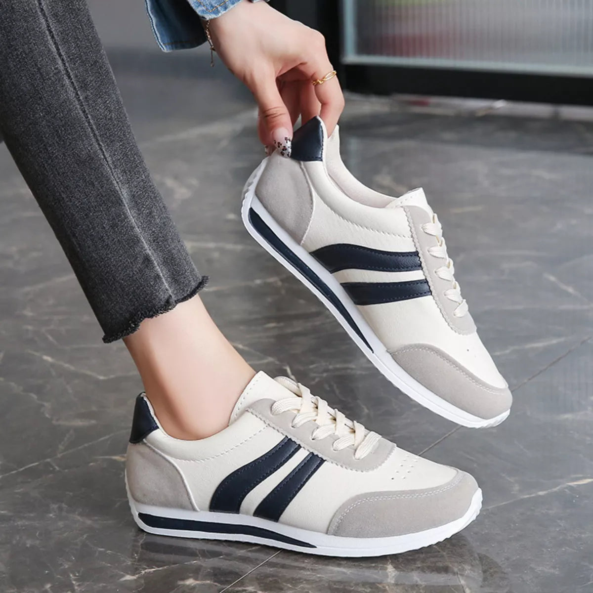 Round Toe Lace Up Sneakers