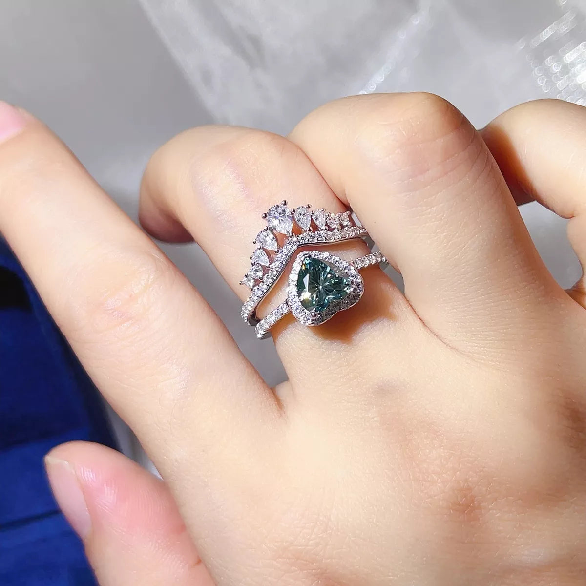 2 Carat Heart-Shaped Crown Ring Set