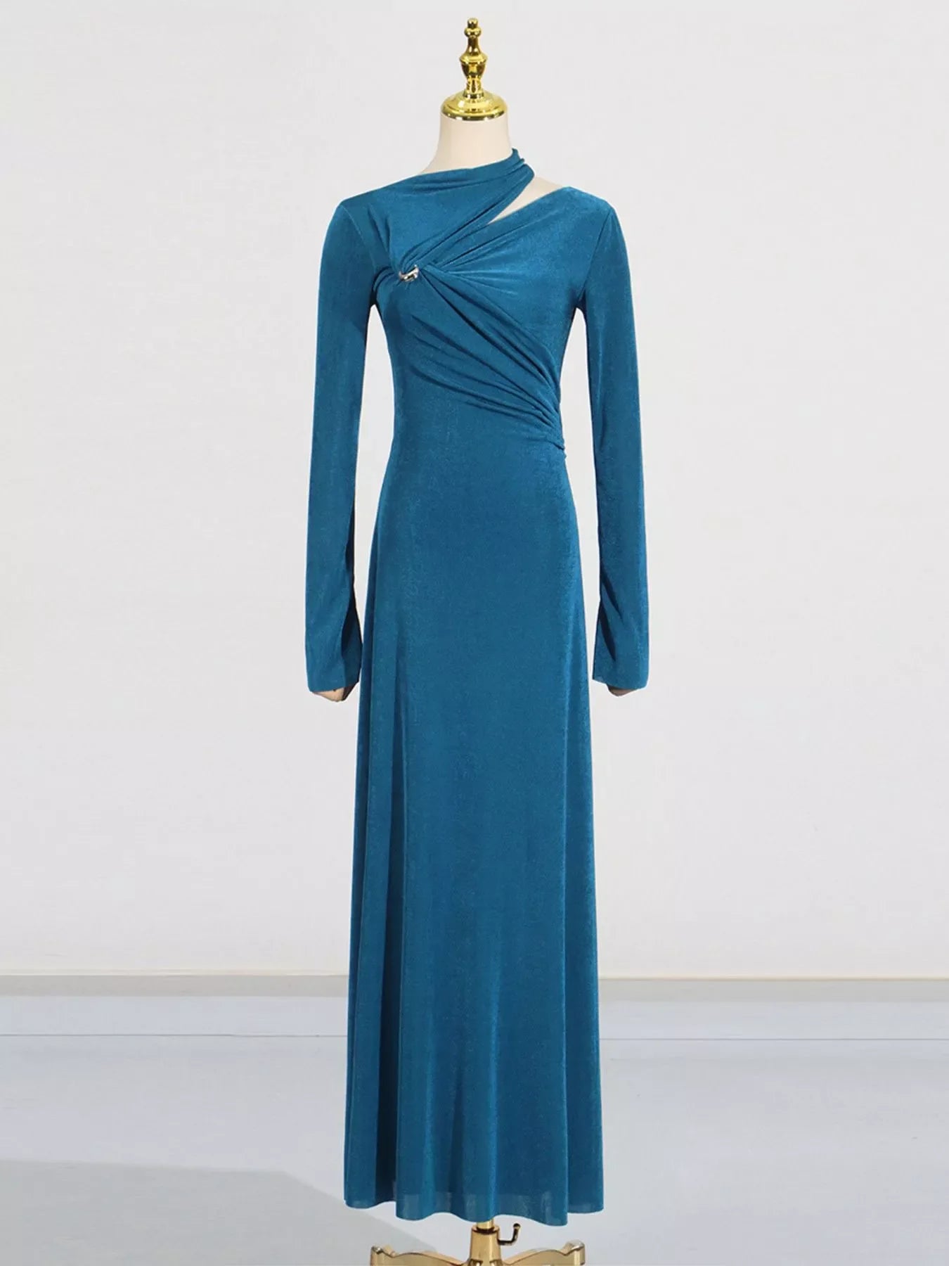 Cutout Ruched Long Sleeve Maxi Dress