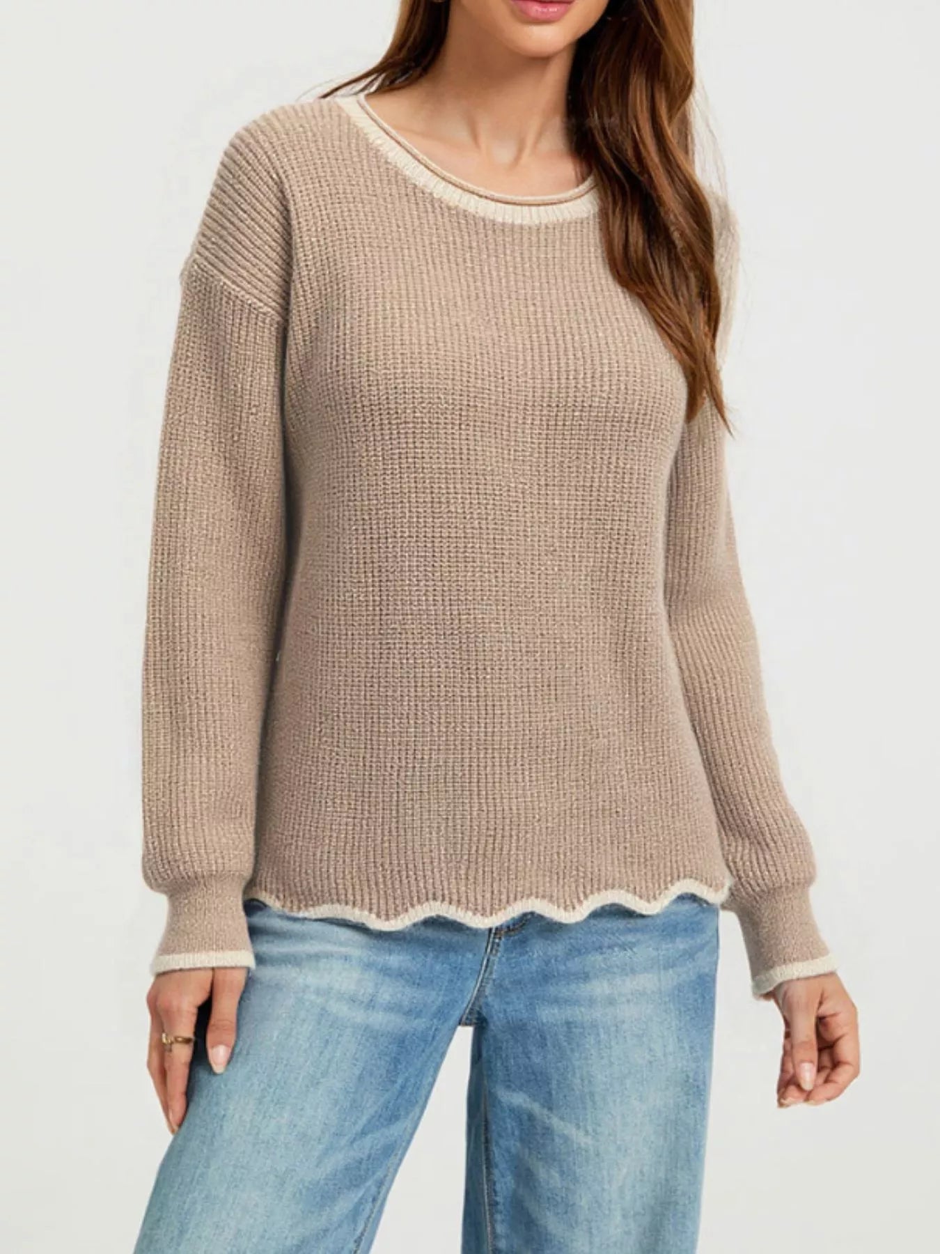 Contrast Trim Scalloped Hem Ribbed Knit Sweater