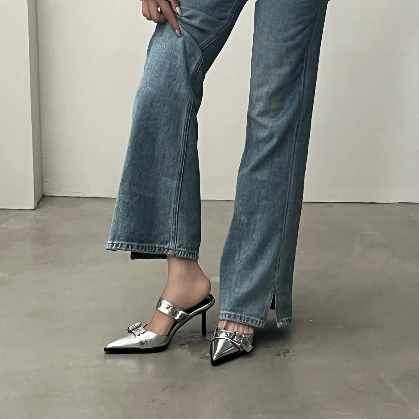 Point Toe Flare Heel Buckle Sandals