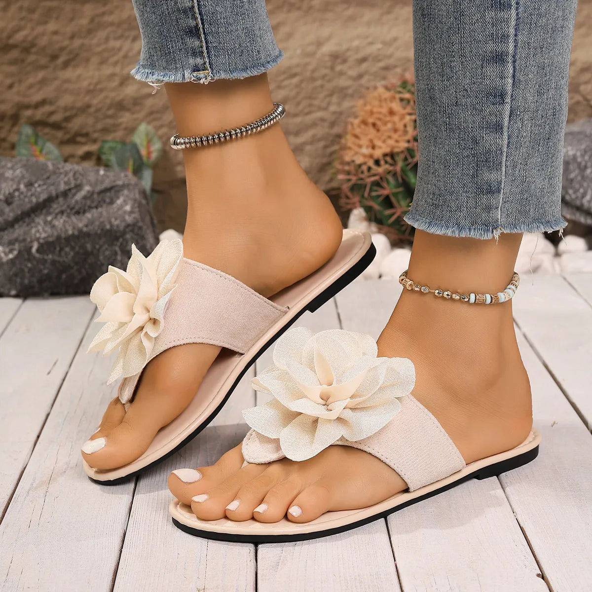 Flower Toe Post Flats Sandals