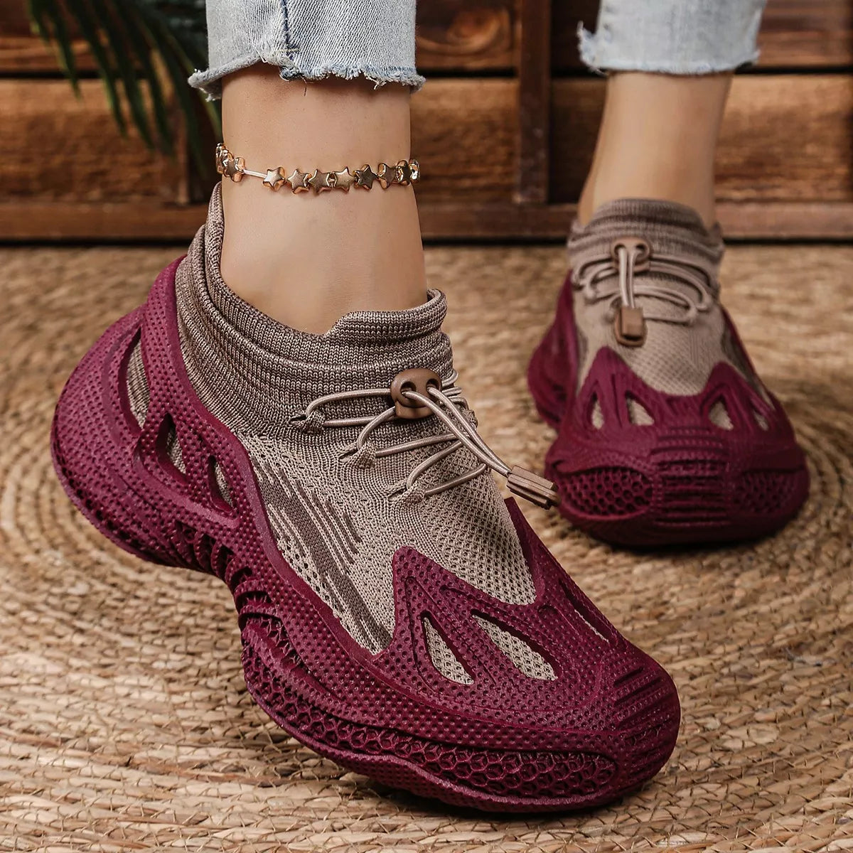 Lace Up Round Toe Sneakers