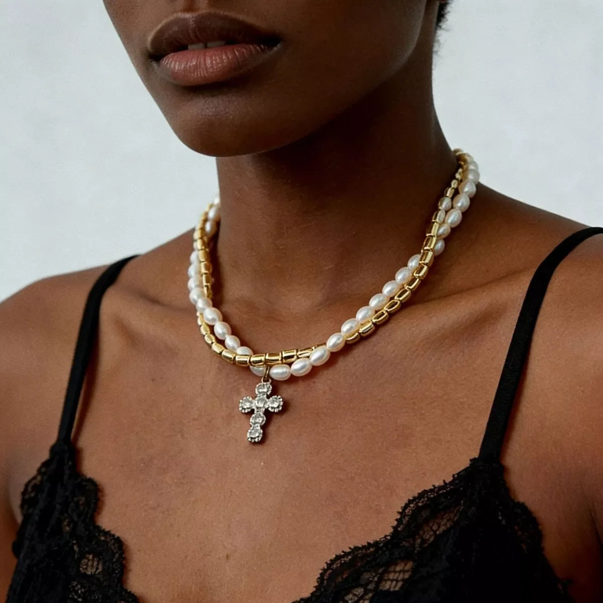 Elegant Pearl Alloy Necklace with Rhinestone Cross Pendant