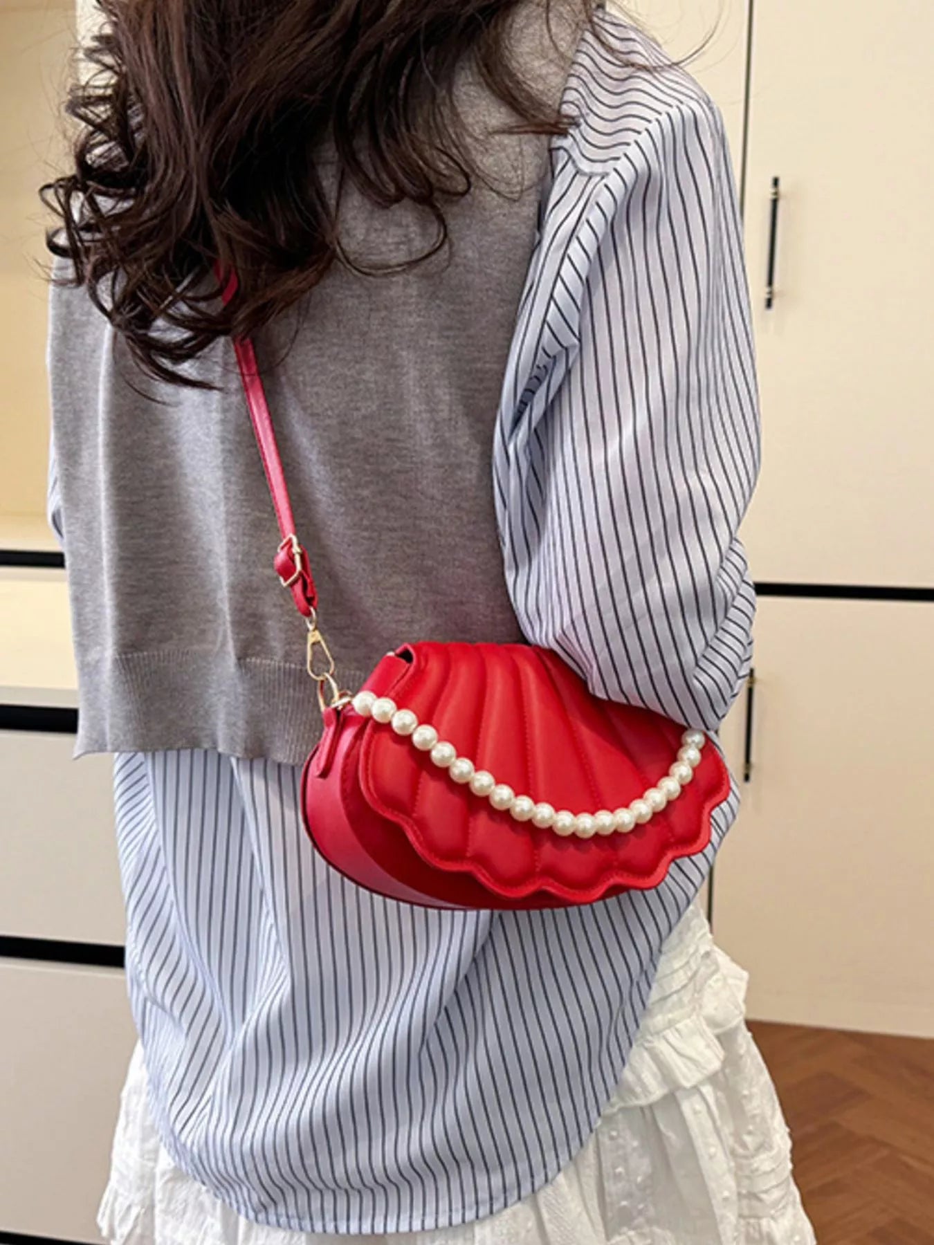 Shell-Shaped Pearl Decor Crossbody Bag