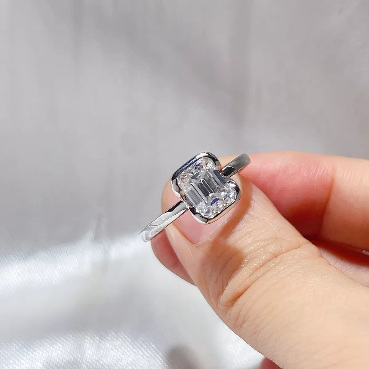 2 Carat 925 Sterling Silver Moissanite Ring