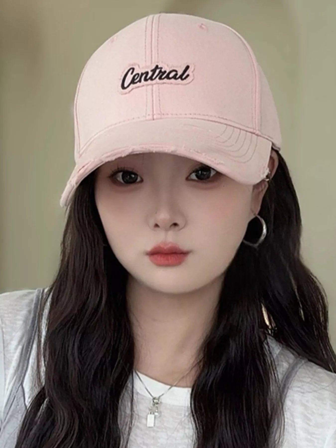 Distressed Embroidered Causal Baseball Cap