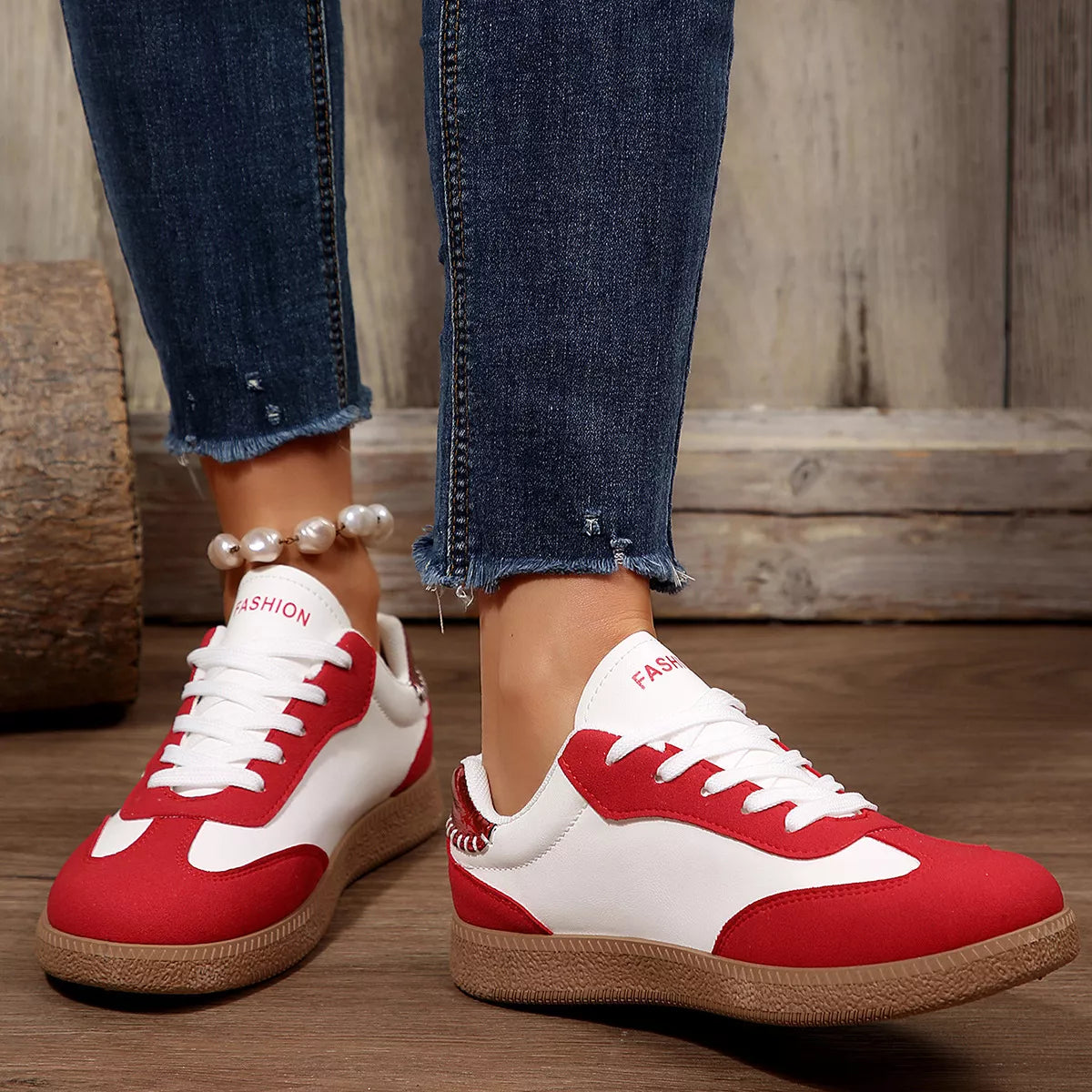 Lace-Up Flats Sneakers