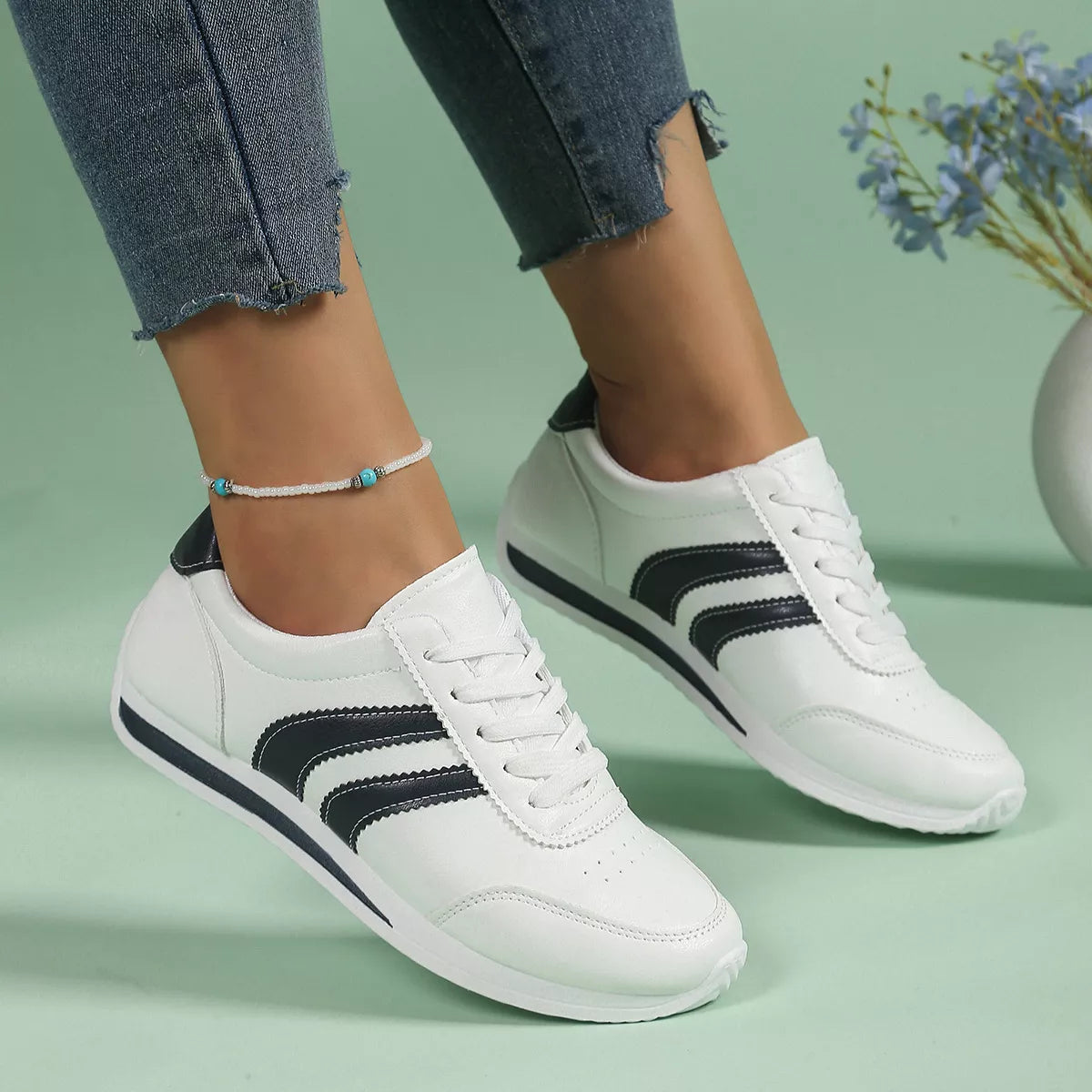 Round Toe Lace Up Sneakers