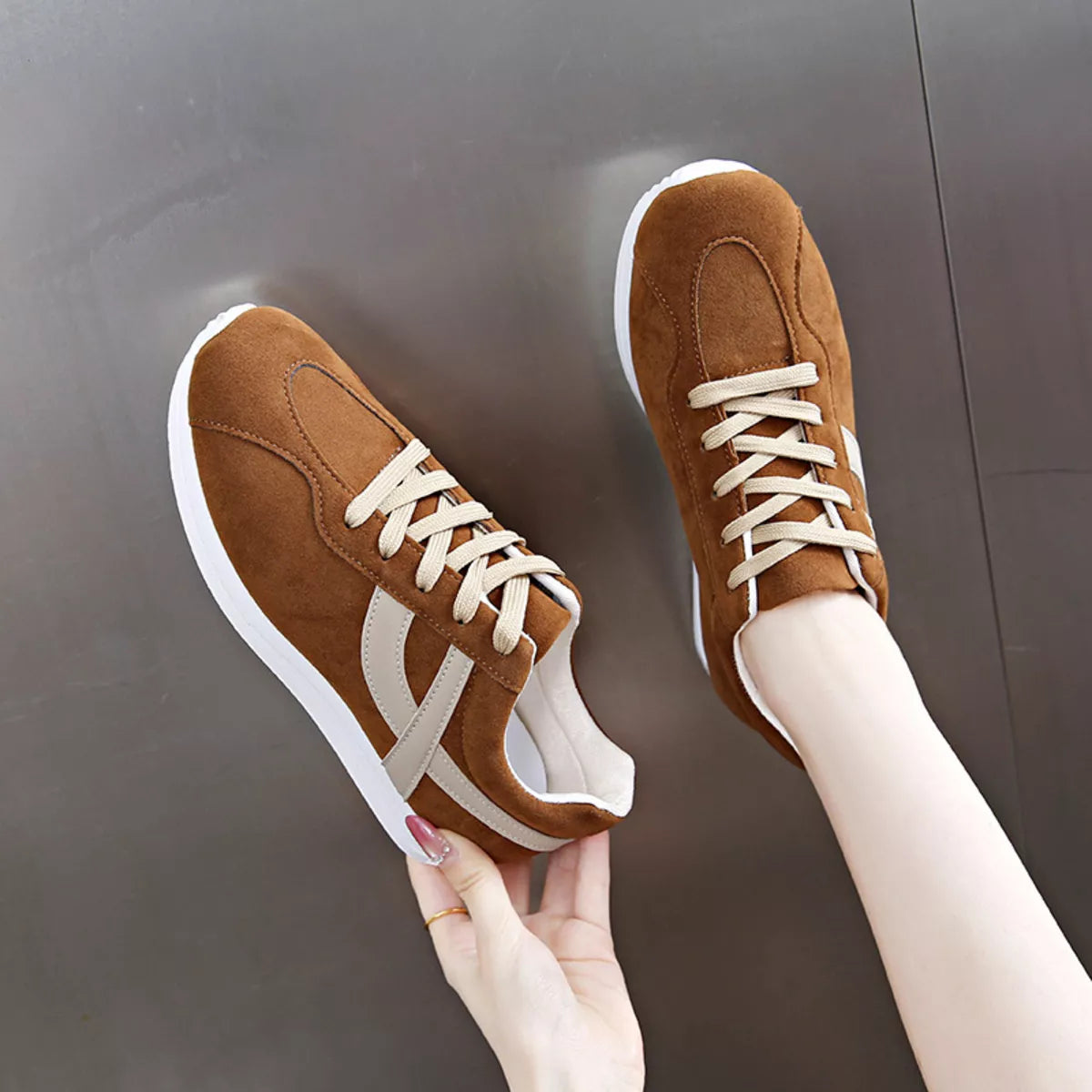 Round Toe Lace Up Sneakers