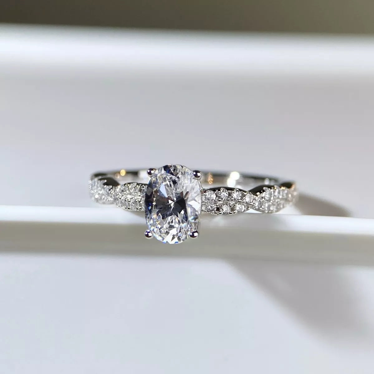 Cultivating High-Carbon Diamond 925 Sterling Silver Oval Ring