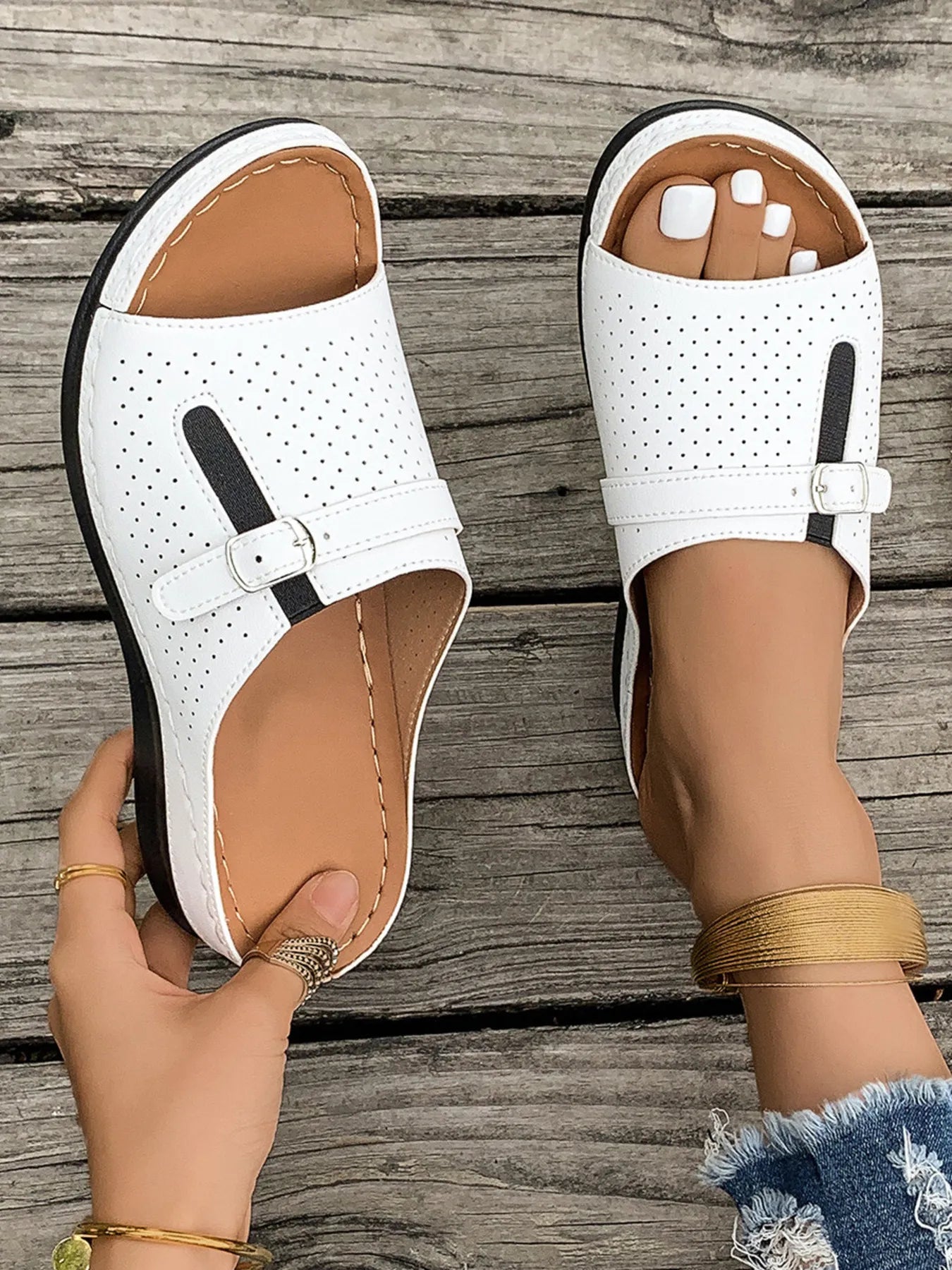 Casual Comfort Buckle Strap Sandals