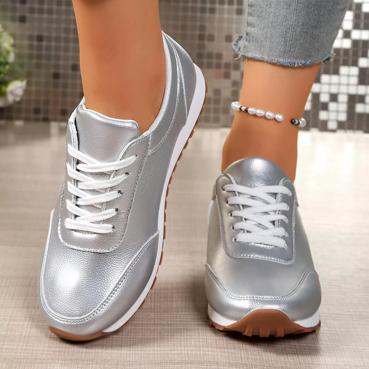 Round Toe Lace Up Sneakers