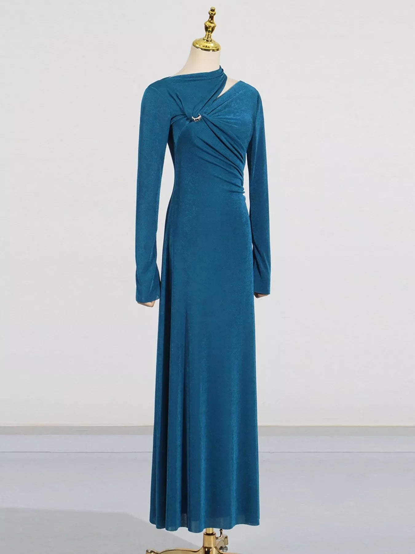 Cutout Ruched Long Sleeve Maxi Dress