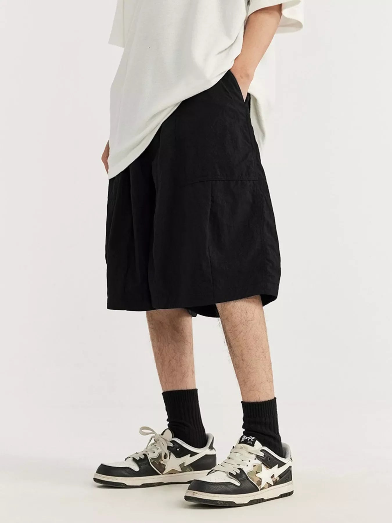 Men's Loose-Fit Drawstring Shorts