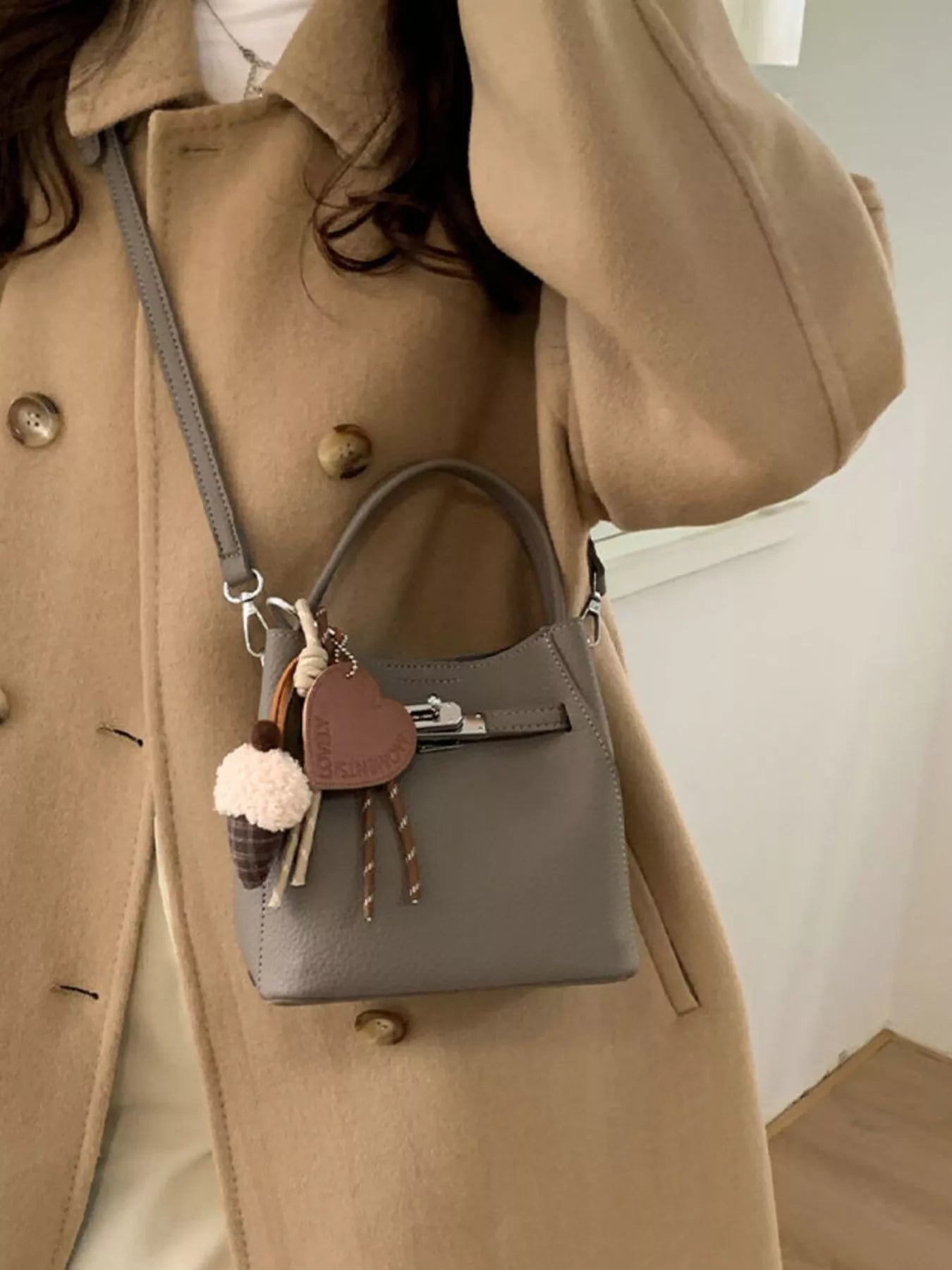 Lock Detail Crossbody Bag