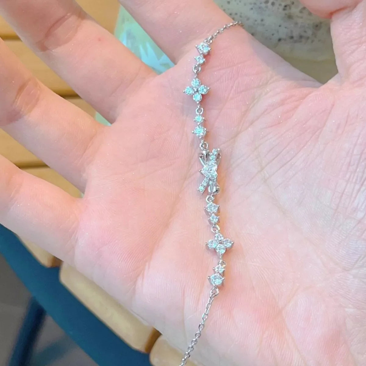 925 Sterling Silver Chain Bow Bracelet