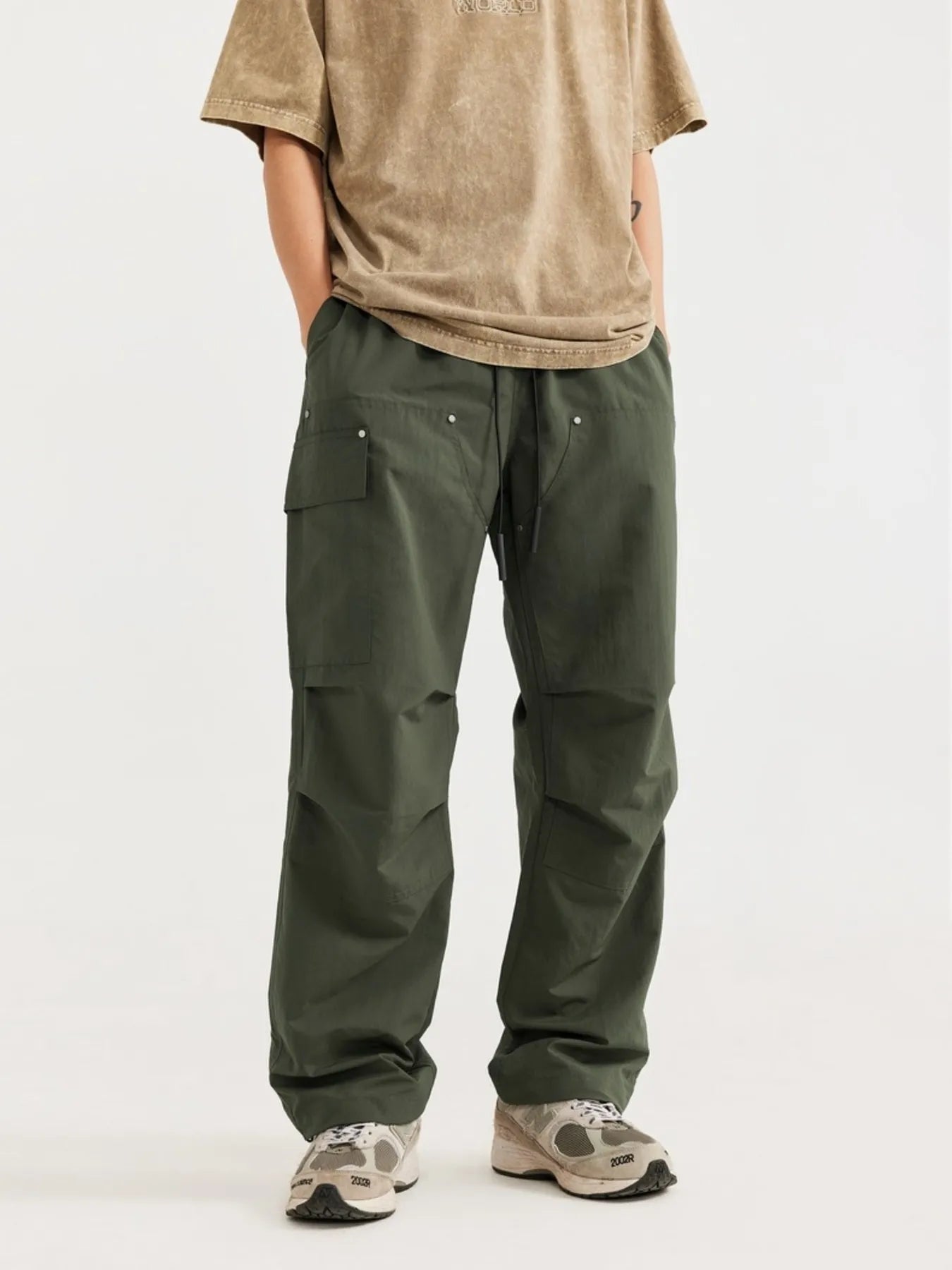 Men's Wide Leg Cargo Pants