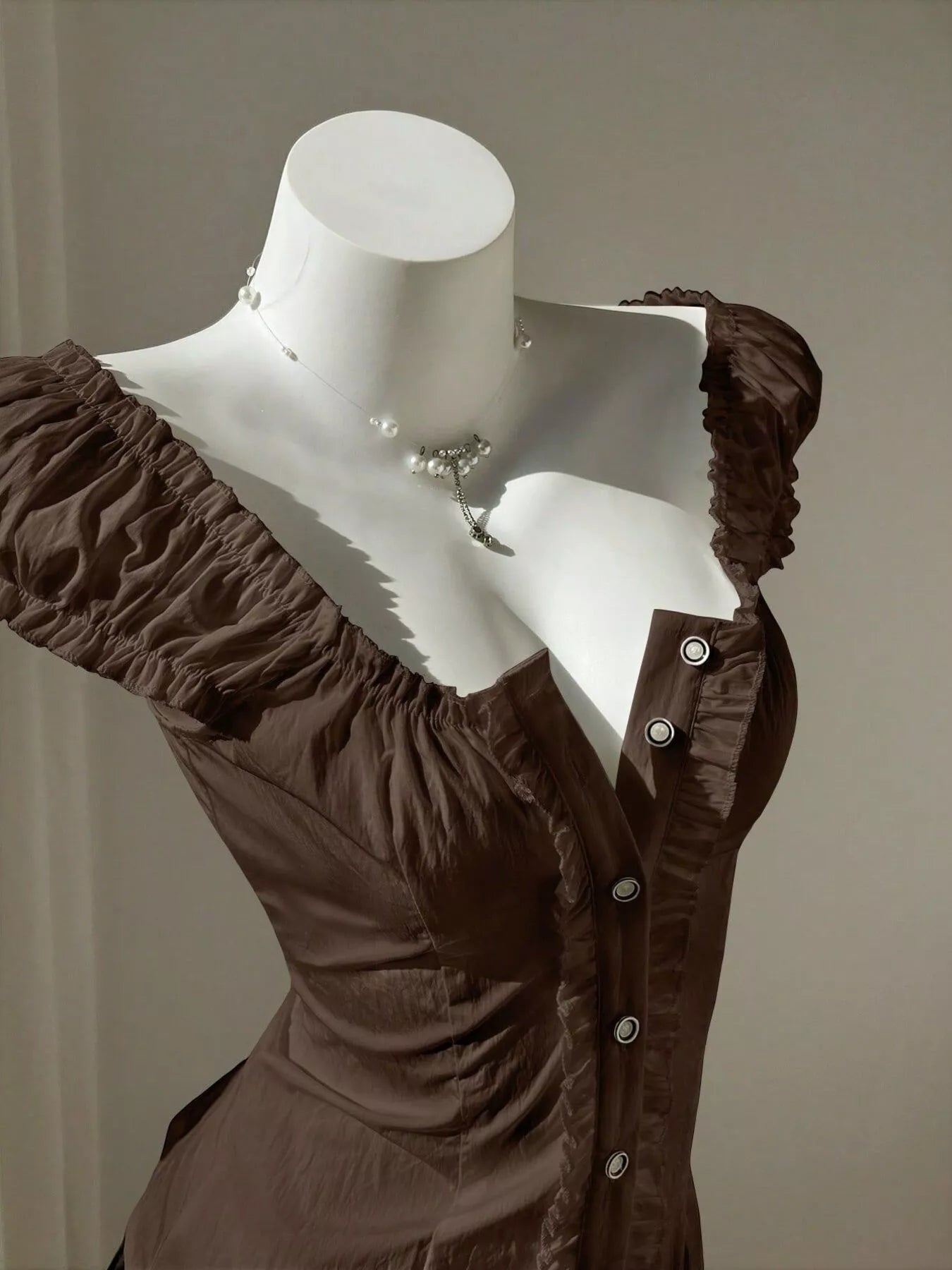 Chic Puff Sleeve Ruched Button-Up Blouse