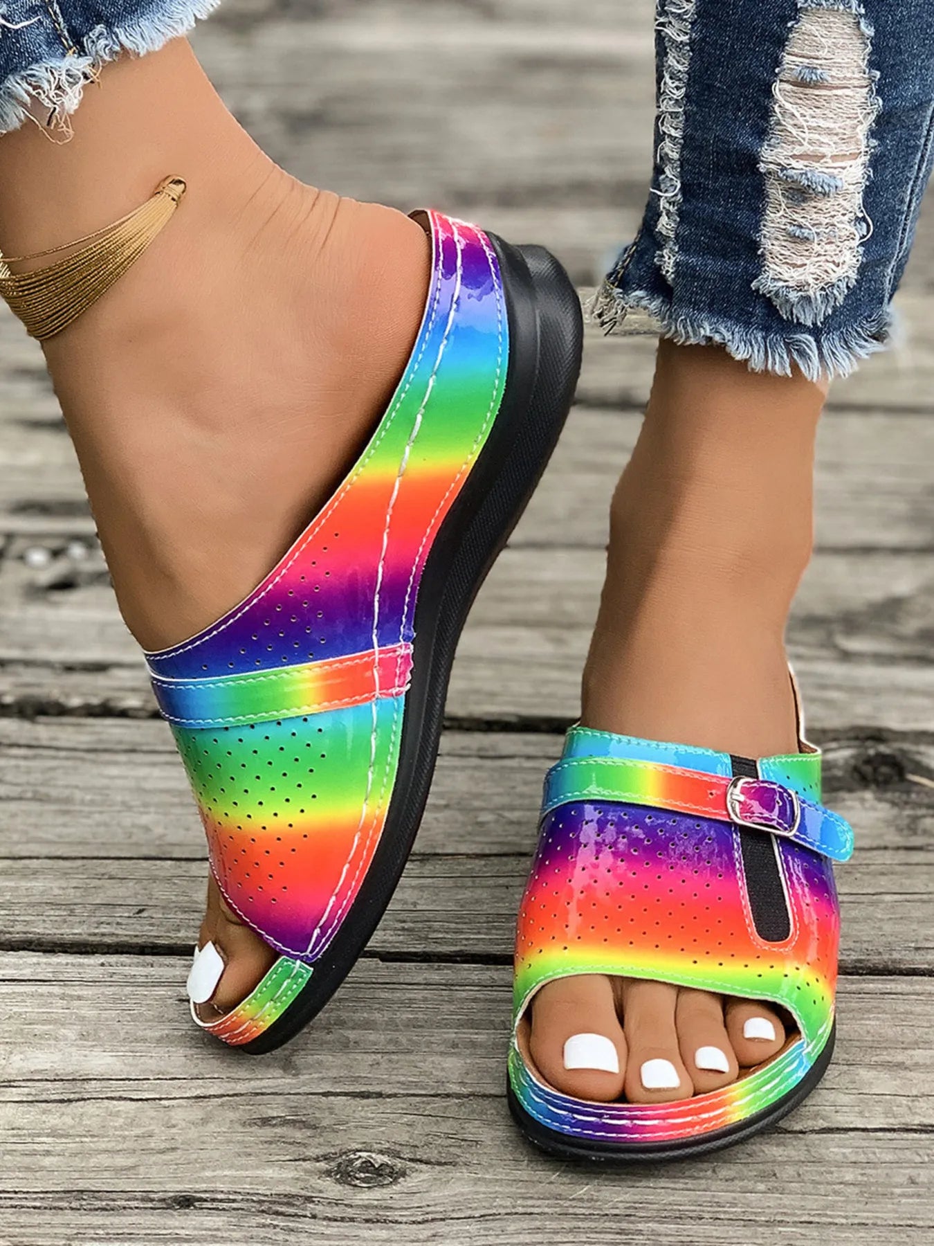 Casual Comfort Buckle Strap Sandals
