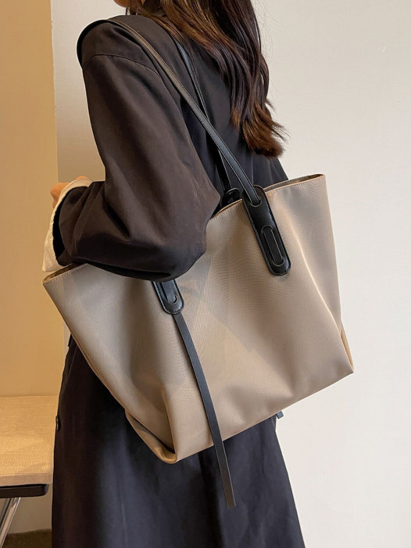 Large Capacity Tote Bag