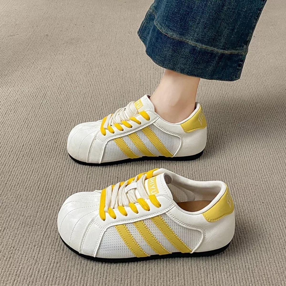 Lace Up Round Toe Sneakers